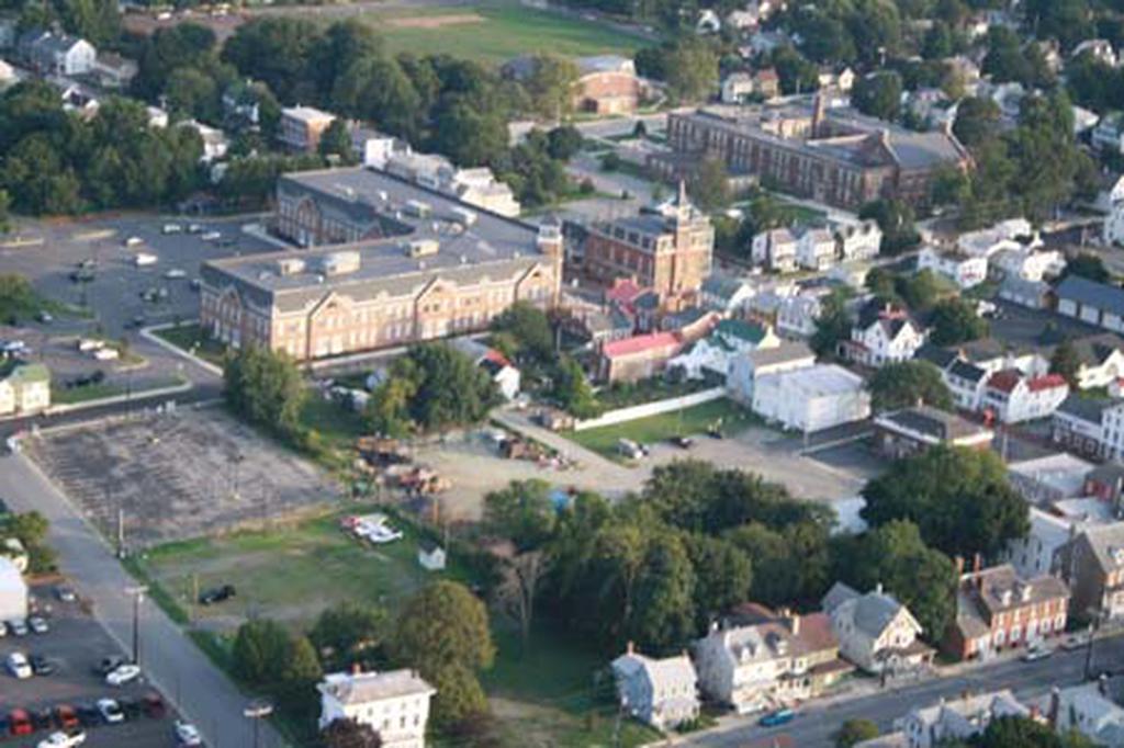 Smyrna Wellness Center Library